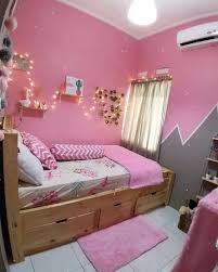 Biasanya pada kamar tidur utama sederhana dibuat lebih luas dan tidak begitu banyak furniture yang digunakan. Desain Kamar Tidur Sederhana Tapi Indah Sederhana Adseneca