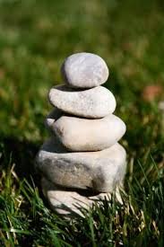 How To Make A Garden Sized Stone Cairn Homesteady Stone Cairns Irish Garden Landscaping With Rocks