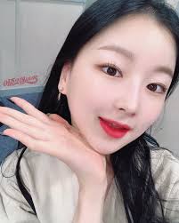 Simyeong is part of a millennial generation (also known as generation y). 200524 Bvndit Yiyeon Simyeong Seungeun Sbs Power Fm C Sbsyoungstreet 3 4 Kpop Profiles Makestar