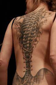 Le Tatouage Gothique Du Jour Weird Tattoos Corset Tattoo Cyborg Tattoo