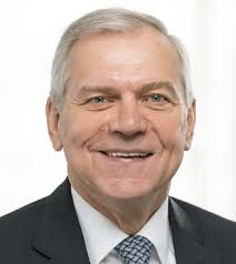 DEKRA VERKEHRSSICHERHEITSREPORT 2018 Güterverkehr Schritte zur Realisierung  der Vision Zero.