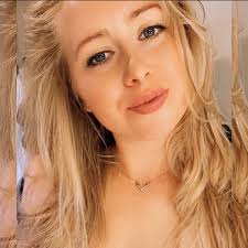 Rachel Peach updated her profile picture.