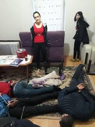 Kayseri'de uyuşturucu satıcılarına yönelik bir eve düzenlenen operasyonda, 34 gram metamfetamin ve bonzai ele geçirildi. Kayseri De Uyusturucu Operasyonu 7 Kisi Gozaltina Alindi Gundem Haberleri