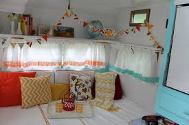 Homeholiday types caravan & camping vintage caravan restoration: Vintage Caravan Or Travel Trailer Mid Century Kuche Chicago Houzz