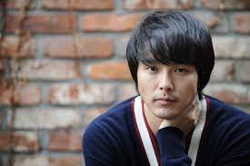 korean actors are popular singers in japan kpoppla net park yong ha korean actors singer