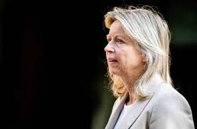 Eerder dit jaar kwam de minister veel in het nieuws door. Kiesstelsel Op De Schop Stem Op Hele Kandidatenlijst Of Op Een Kandidaat Politiek Destentor Nl