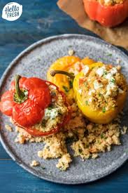 Poivrons Farcis Au Couscous A La Harissa Et A La Feta Recette Poivron Farci Recette Poivron Poivrons Farcis