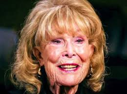 Barbara Eden cumple 92 años hoy, y se ve maravillosa