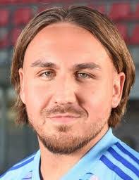 Kris Wenger's Instagram, Twitter & Facebook