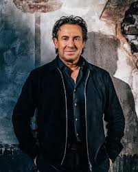Listen to music from marco borsato like hoe het danst, ik leef niet meer voor jou & more. Marco Borsato Media Nieuws Events Discografie