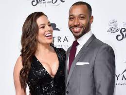 Ashley graham and her husband justin ervin are gearing up for the next chapter of their lives together, announcing that they're expecting their second child. Who Is Ashley Graham S Husband Popsugar Celebrity Uk