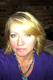 Laura Mark's Instagram, Twitter & Facebook