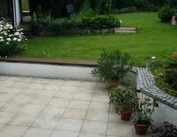 Die anleitung zeigt, wie sich mit einer betonsteinmauer eine. Sitzmauer Mit Rundung Garten Bohren Sagen Holz Beton Verputzen Terrasse Bank Granit Mauer Platten Sitzen Gartenmauer Sitzmauer Te Garten Gestalten Garten Mauer
