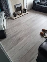 2 22m2 Pack Wickes Co Uk In 2020 Oak Laminate Flooring Oak Laminate Basement Remodeling