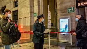 Sui mezzi pubblici ci continua a viaggiare con il 50% di capienza (ad eccezione dei trasporti scolastici). Lombardia Zona Gialla Dal 13 Dicembre L Annuncio Di Fontana La Repubblica