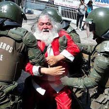 Disuelven Protesta En Chile Con Papa Noel Incluido Noticel La Verdad Como Es Noticias De Puerto Rico Noticel papa noel incluido noticel