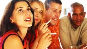 Totul se bazează pe demontarea unor idei preconcepute pe care fumătorii le au despre fumat în general și nu se folosesc imagini șocante sau descrieri apocaliptice. Vaccin Care Te Ajuta Sa Te Lasi De Fumat Mobile