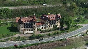 Haben sie jedoch bitte verständnis dafür, dass wir keine haustiere bei uns mit aufnehmen können. Klagenfurt Wohnanlage Statt Palliardi Haus Kaernten Orf At