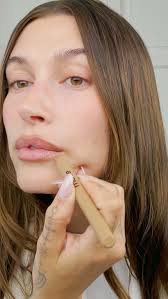 morning routine with HB 🎀 @voguemagazine , rhode product breakdown:,  🪽glazing mist for hydration and glow, 🥛glazing milk as makeup prep,  👙pocket blush in tan line