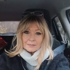 Be happy and listen to Led Zeppelin ✨️