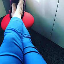 Kristin gesang bezeichnet sich selbst als verkäuferin von nachrichten. Kristin Gesang Posts Facebook