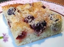 Veganer Kirsch Ananas Kokos Kuchen Vom Blech Ananas Kokos Lebensmittel Essen Kirschen