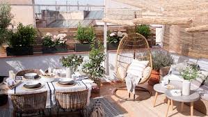 Grosse Terrasse Gemutlich Gestalten Tipps Und Beispiele Terrasse Dekor Grosse Terrasse Gemutlich Gestalten Balkonentwurf