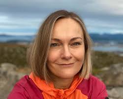 Spikeren i kista for Gondolen: Her heiser de flagget