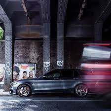 Pijlsnel Ook In Stilstand Mercedes Benz Biedt Op De C Klasse E Klasse En Cla Tijdelijk Een Kosteloze Upgrade Http Mb4 Me Upgr Mercedes Benz Mercedes Limo