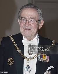 Mark Constantino's Instagram, Twitter & Facebook