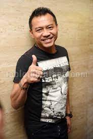 Penampilan apik chieka pun berhasil mencuri perhatian lima dewan juri yakni maia estanty, judika, anang hermansyah, rossa, dan ari lasso. Anang Hermansyah Kembali Jadi Juri Indonesian Idol Tabloidbintang Com