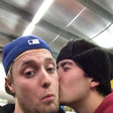 Riley Grona (@RileyGrona)