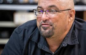 Cento Shoes fights to carry