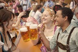 ♫ ein prosit, ein prosit! Oktoberfest La Fete De La Biere A Munich