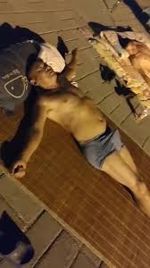 卖瓜直男大叔午夜勃起- ThisVid.com