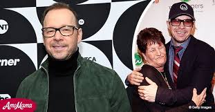 Donnie wahlberg posted a longer tribute to his mother on his instagram account. Blue Bloods Donnie Wahlberg S Mom Once Called Him Her Favorite Son Out Of 9 Kids On Tv