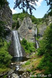 Cascade Ray Pic Ardeche Le Compte A Rebour Blog France France Travel France Travel Waterfall Places To Visit