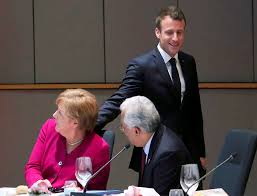 Visite guidée du qg de campagne du candidat d'en marche. Europe Macron Le Funambule Le Point