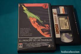 Yolanda, que además de cantante es camello, debe fugarse cuando un trapicheo sale mal. El Principe De Las Tinieblas Vhs 1a Edicion Sold Through Direct Sale 154551974