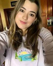 I have a surprise for you if you can tell my age in this picture. 💗❤️