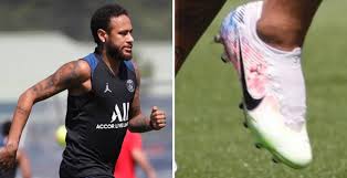 Whatever you're shopping for, we've got it. Neymar Entfernt Schnursenkel Fugt Verband Fur Rechten Nike Mercurial Vapor 13 Fussballschuh Hinzu Nur Fussball