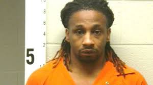 2 burglary spree suspects arrested after high-speed chase; 1 still at large