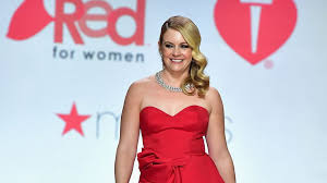 The official said that, due to the damage, the ever given is unlikely to be able to sail now and will probably need to be towed to the. Clarissa Reboot Melissa Joan Hart Wird Zur Serien Mutter Promiflash De