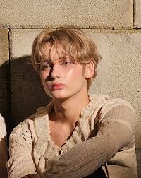 hueningkai and his greek god face never declines. presave:  tomorrowxtogether.lnk.to/TOMORROW