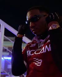 💫Rave King🦇💫 . . . . . . ⚙🎥@galaxyfirestudios @heisrema @heisremanewss  @weareravershq #exploremore #raver #rave #lagos #abuja #benin #rema  #zhacreator