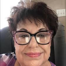 Angela Boes's Instagram, Twitter & Facebook