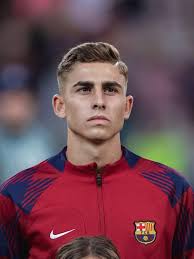 Manchester United and Aston Villa were willing to offer €70M for Fermin  Lopez and offered to double his current salary at Barça. However, the  player had no intention of leaving and remains