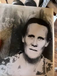 Identifying women in old family photos?