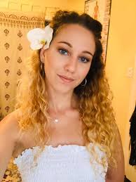 Hi, my name is Leah. I'm currently serving a sentence at a Florida state  prison and looking to connect with someone to help pass the time. I am  originally from Miami, Florida