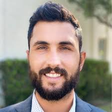 Lori Phung's Instagram, Twitter & Facebook